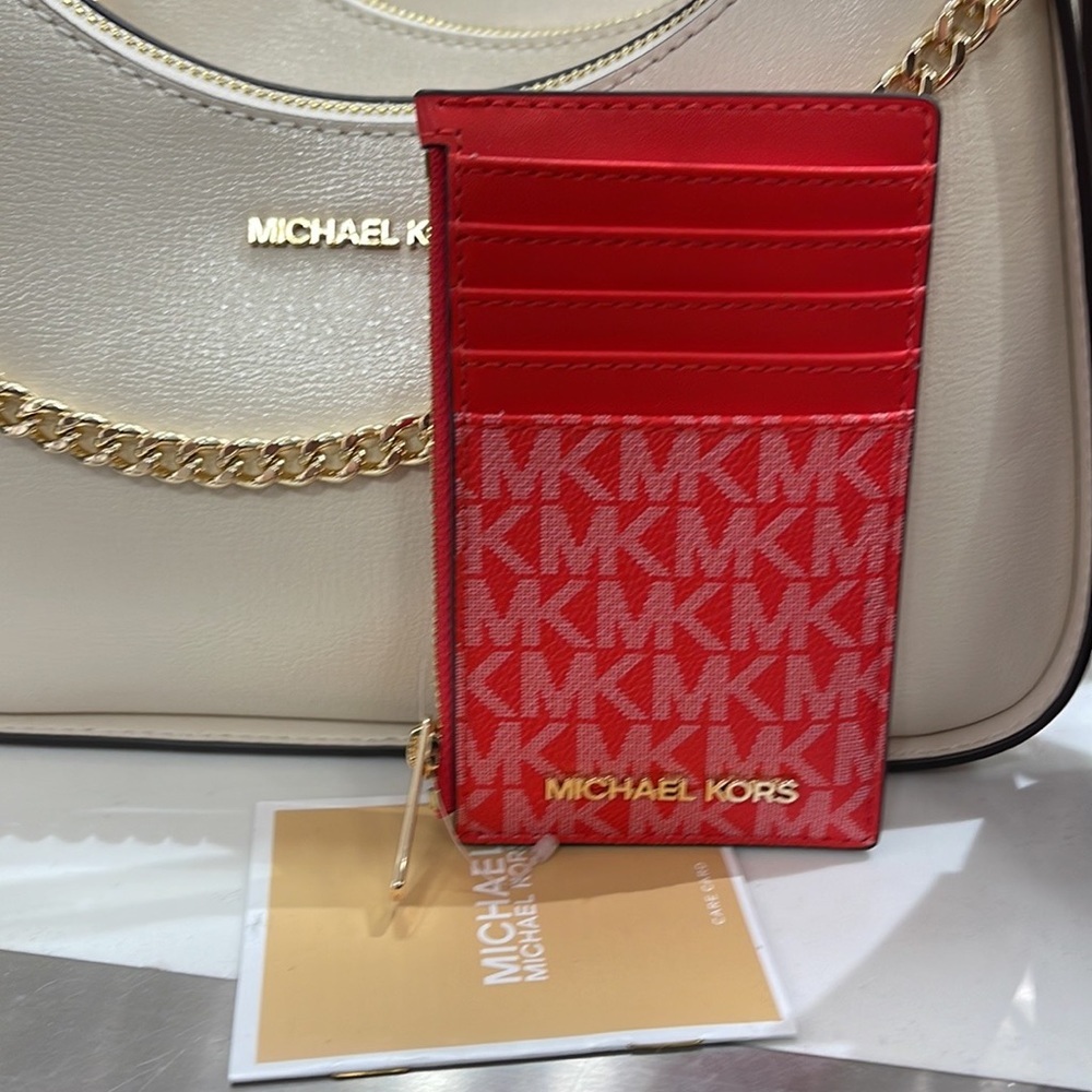 Michael Kors Jet Set Travel Medium Top Zip Card Case Wallet

Dark Sangria
NWT
